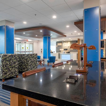 Holiday Inn Express & Suites - Staunton By Ihg Luaran gambar
