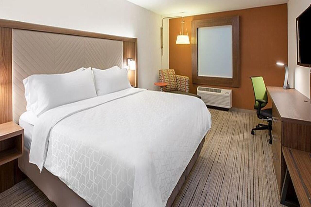 Holiday Inn Express & Suites - Staunton By Ihg Luaran gambar